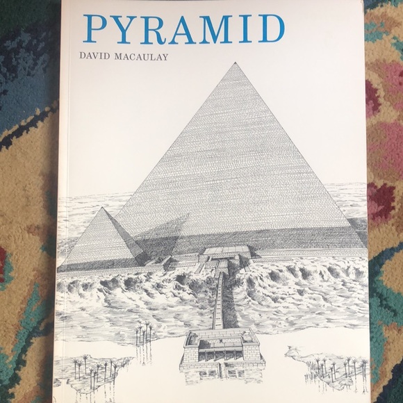Pyramid - a book by David Macaulay - Picture 9 of 11